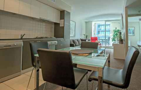 Adelaide DressCircle Apartments - North Terrace - Foster Accommodation 0