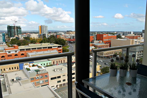 Adelaide DressCircle Apartments - North Terrace - Foster Accommodation 36