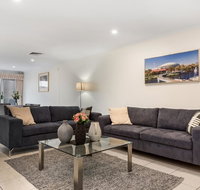 Close to City - Spacious 3 Bedroom Townhouse - Foster Accommodation
