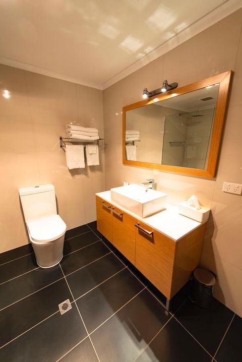 Southgate Motel - Foster Accommodation 16