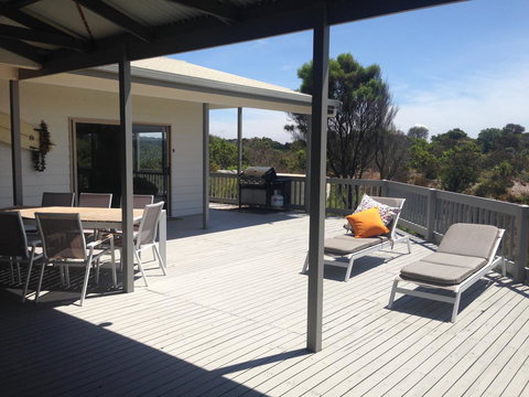 White Sands Holiday Retreat - Foster Accommodation 9