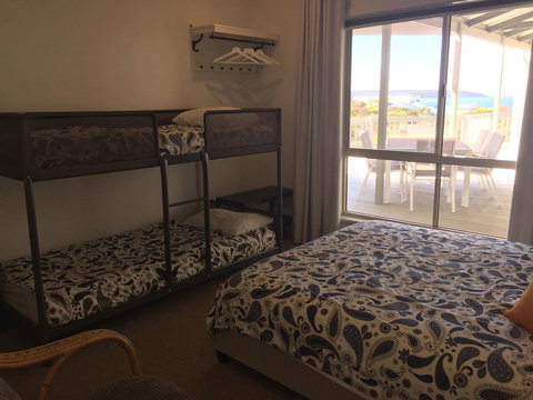 White Sands Holiday Retreat - Foster Accommodation 26