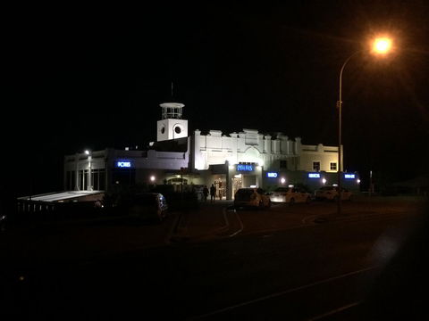 Adelaide - Semaphore Beach Front - Foster Accommodation 22