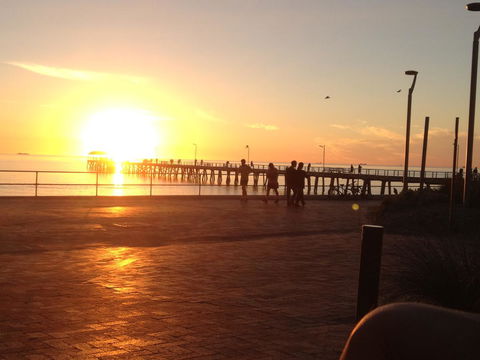 Adelaide - Semaphore Beach Front - Foster Accommodation 6