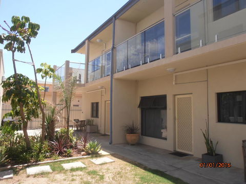 Atlantic West Beach Apartments - Foster Accommodation 7