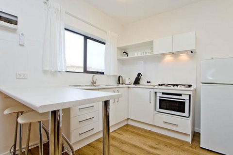 Atlantic West Beach Apartments - Foster Accommodation 15
