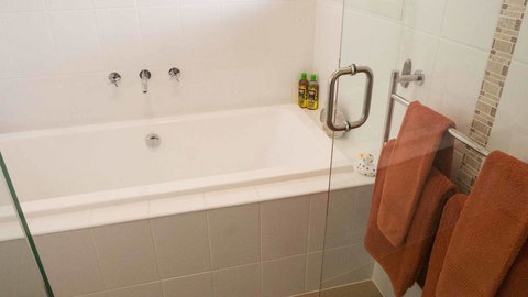 Rezare House Bed & Breakfast - Foster Accommodation 22