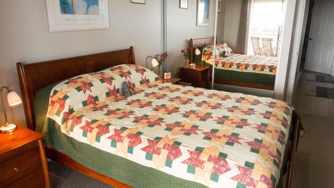Rezare House Bed & Breakfast - Foster Accommodation 4