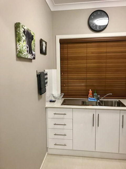 Rezare House Bed & Breakfast - Foster Accommodation 35