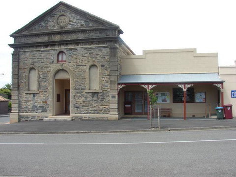 Trafalgar Premium Vintage Suites - Foster Accommodation 27