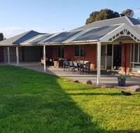 Aldinga Beach overnighter or getaway home - Foster Accommodation