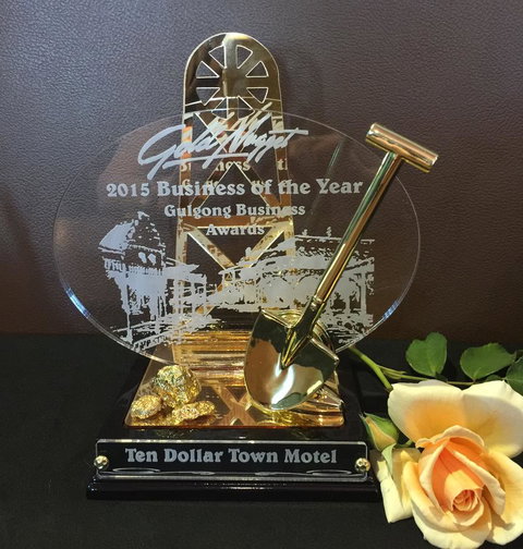 Ten Dollar Town Motel - Foster Accommodation 10