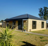 DBJ Holiday Units - Foster Accommodation
