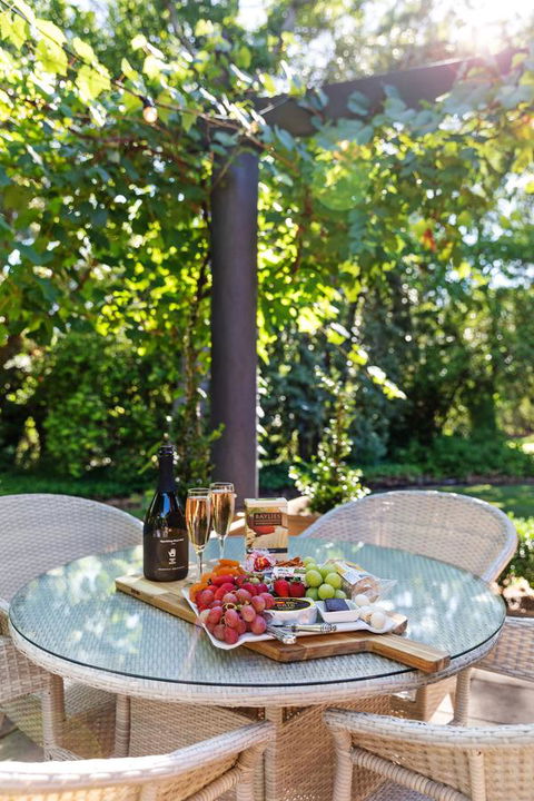 Adelaide Hills Retreats - Foster Accommodation 39