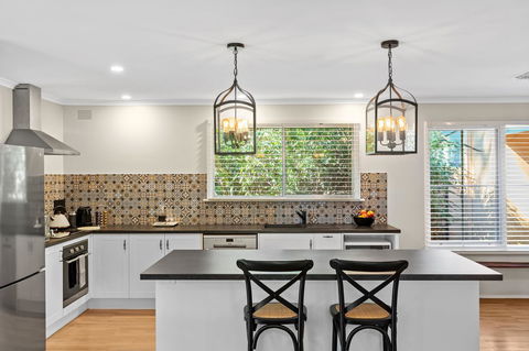 Adelaide Hills Retreats - Foster Accommodation 23