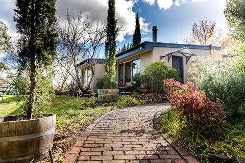 Adelaide Hills Retreats - Foster Accommodation 42