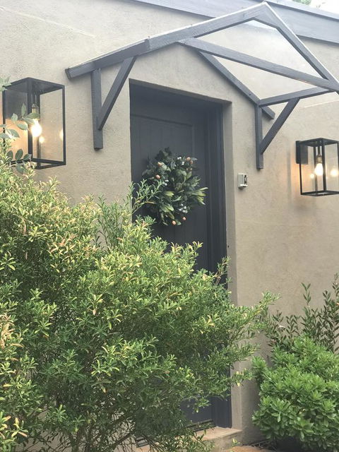 Adelaide Hills Retreats - Foster Accommodation 7