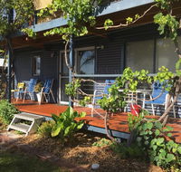 SHAKIN' SHACK - Foster Accommodation