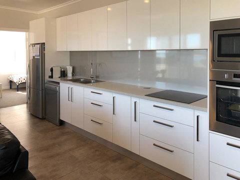 Beachview - Foster Accommodation 11