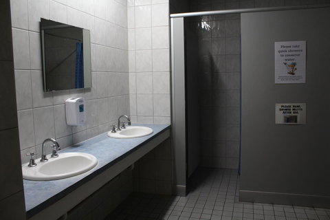 My Place & Adelaide Backpackers Hostel - Foster Accommodation 43