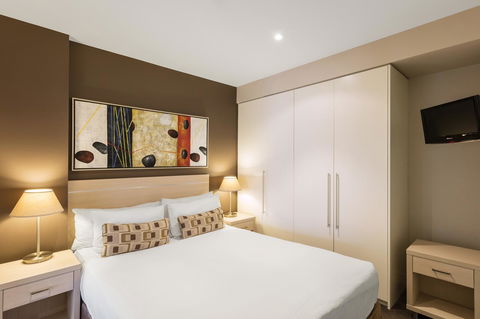 Apartments @ 16 Holdfast - Foster Accommodation 9