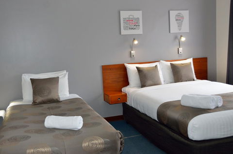 105 On The Park - Foster Accommodation 11