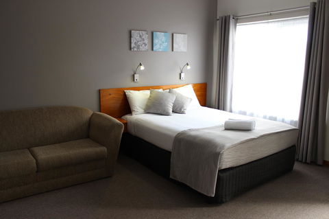 105 On The Park - Foster Accommodation 1