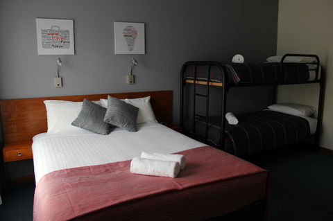105 On The Park - Foster Accommodation 4