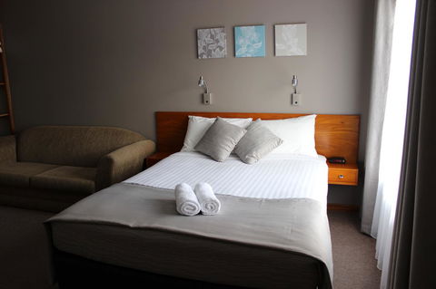 105 On The Park - Foster Accommodation 12