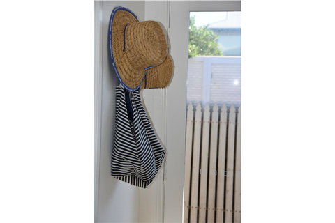 Beach Life Retreat - Foster Accommodation 15