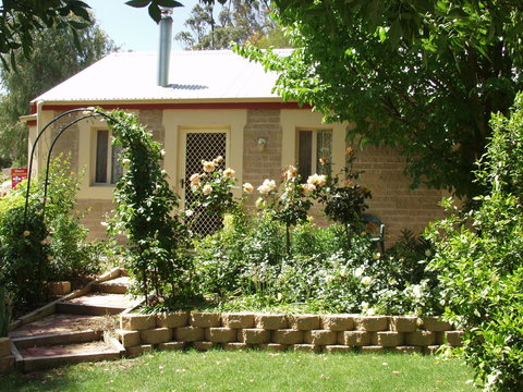 Riesling Trail & Clare Valley Cottages - Foster Accommodation 3