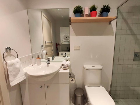 Project BNB On York - Foster Accommodation 16