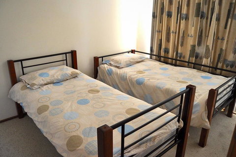 Baywatch - Foster Accommodation 16