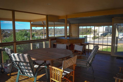 Baywatch - Foster Accommodation 0