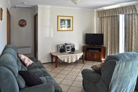 Baywatch - Foster Accommodation 10