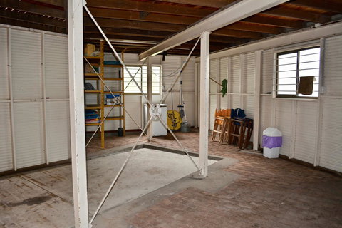 Dolphinview - Foster Accommodation 13