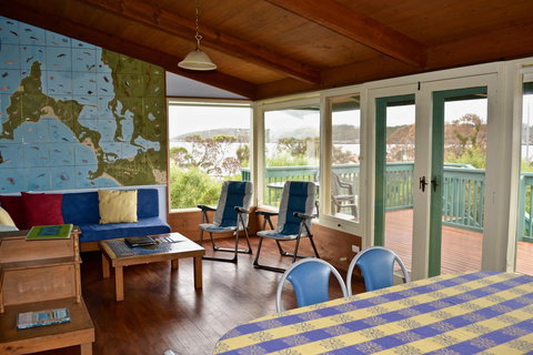 Dolphinview - Foster Accommodation 2