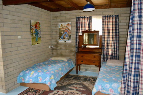 Dolphinview - Foster Accommodation 9