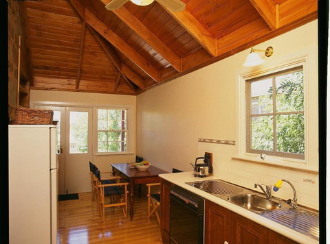 Clare Valley Heritage Retreat - Foster Accommodation 13