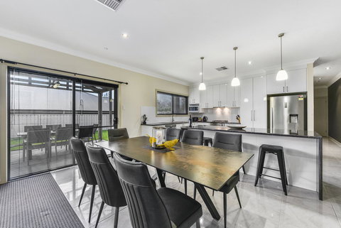 Accommodation On Lansell 2 - Foster Accommodation 6