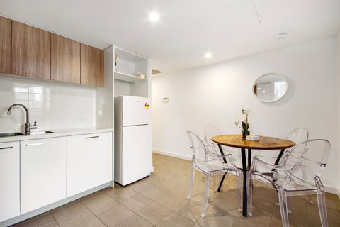 Swainson On Grote - Foster Accommodation 22