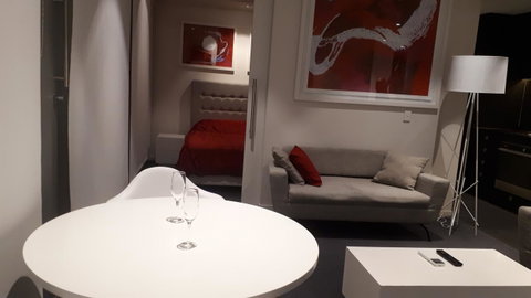 Luxury Apartment - Foster Accommodation 5