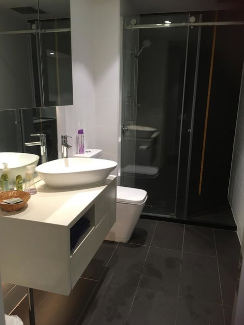 Luxury Apartment - Foster Accommodation 1