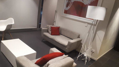 Luxury Apartment - Foster Accommodation 6
