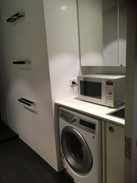 Luxury Apartment - Foster Accommodation 2