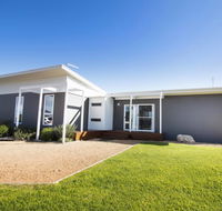 Villa Serra - Foster Accommodation