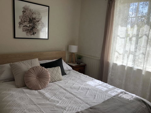 Goolwa Marinerâ€™s Cottage - Free Wifi And Pet Friendly - Centrally Located In Historic Region - Foster Accommodation 3