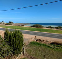 Seafront Shack - Foster Accommodation