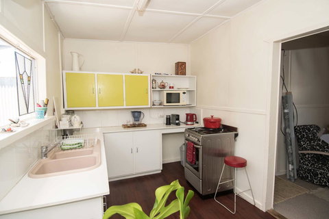 Sinclair Cottage - Foster Accommodation 22