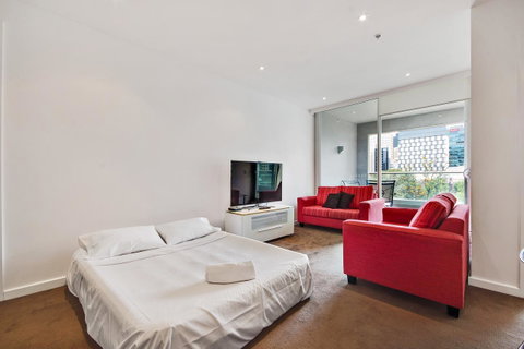 Swainson On Hindmarsh - Foster Accommodation 9